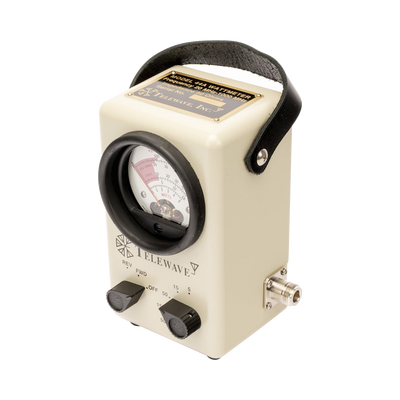 Wattmetro para Radiofrecuencia de Banda Ancha, 20-1000 MHz, en escalas de 5, 15, 50, 150 y 500 Watt.