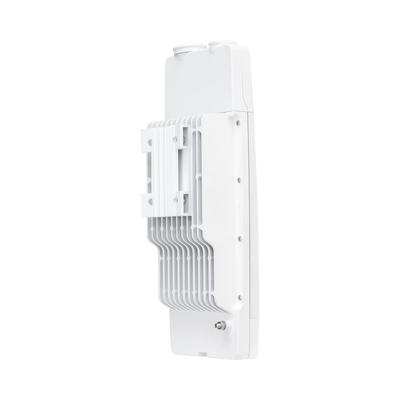 Radio de Backhaul de alta capacidad hasta 1.2 Gbps, banda licenciada 11 GHz (10.7-11.7 GHz), no incluye duplexers