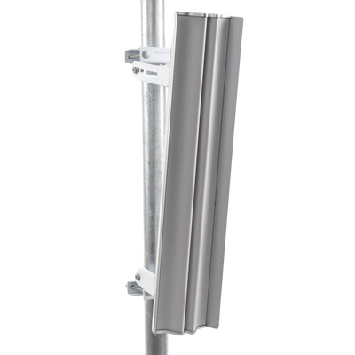 Antena sectorial para estaciones base airMAX AC de 60° de cobertura horizontal, en 5 GHz (5150 - 5875 MHz) de 21 dBi