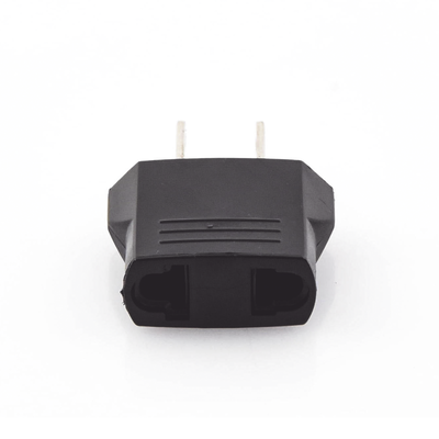 Adaptador de enchufe europea a americano, Calidad PREMIUM @ 6 A ; 110 - 250 Vca