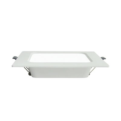 Spot Cuadrado Empotrable / 30 x 30 cm / Luz Fría / 110 V / 24 W / 2040 lúmenes / 25000 hrs / Ángulo de apertura 120° / IP20