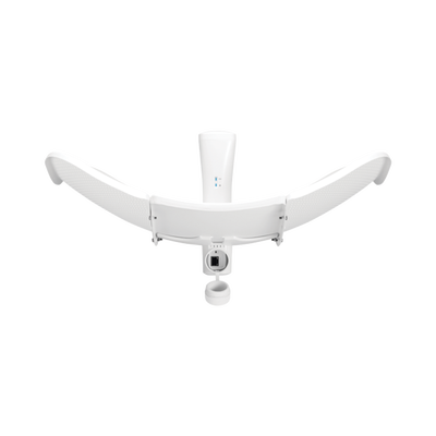 Cliente PtMP LTU™ Long Range, 5 GHz (4.8 - 6-2 GHz) con antena integrada de 26 dBi