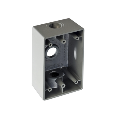 Caja Condulet FS de 1" (25.4 mm ) con tres bocas una arriba y una atrás a prueba de intemperie.