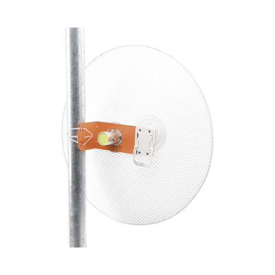 Antena direccional con diseño aerodinámico para minimiza la resistencia al viento, Ganancia de 30 dBi,  frecuencia (4.9 - 6.5 GHz), Polarización doble, incluye montaje para torre o mástil