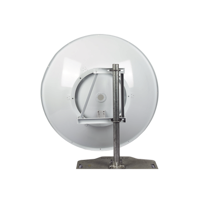Antena direccional para radios C5x, C6x, B5x / Guía de onda para maximizar la conexión en transmisión / 4.9 - 6.5 GHz / 4ft / Ganancia de 36 dBi / Montaje incluido.