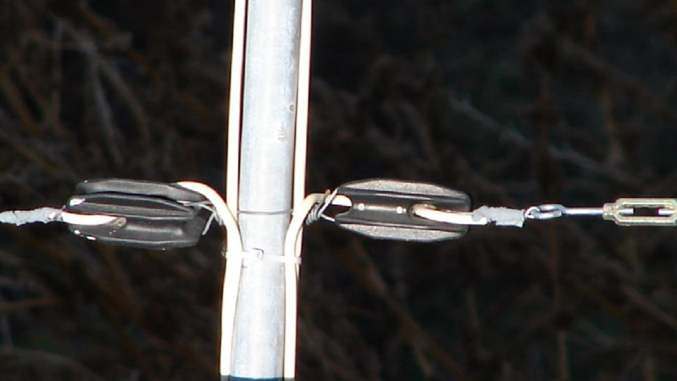 YONUSA CDA50 - Bobina de cable bujía con doble aislado de 50 mts para uso en cercas eléctricas con energizadores Yonusa/ calibre 22 AWG especial indicado para soportar de 10,000 a 12,000 V
