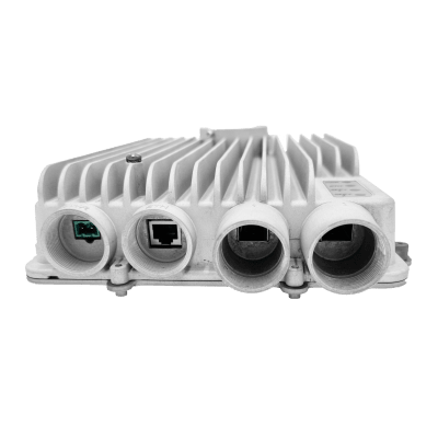 Radio Backhaul PTP, Antena integrada de 8 dBi, MIMO 4X4, 5.1 - 6.4 GHz, IP67, Velocidad hasta 3 Gbps, Adaptación automática al entorno, Monitoreo a través de la nube