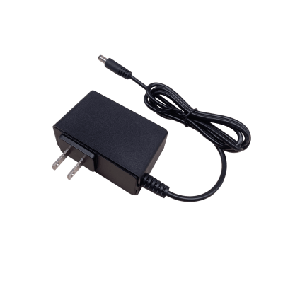 Adaptador de Corriente DC / 5V 3A 15W / Entrada 100-240V AC / Protección Sobre-Corriente y Cortocircuito / LED Indicador / Plug 5.5mm x 2.1mm