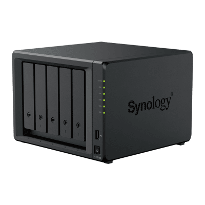 NAS DiskStation DS1525+ | 5 Bahías | Expansión hasta 15 Bahías | 2 Puertos 2.5GbE | Soporte 10GbE | Almacenamiento en Caché SSD | Hasta 300 TB de Capacidad | Compatible con Virtualización y Vigilancia.
