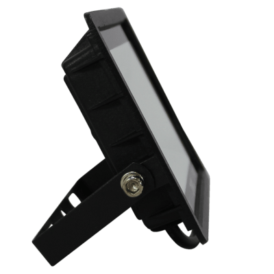 Reflector LED Multicolor RGB IP66 para Interior/Exterior / 10W-50W / 900-4500 Lúmenes / Control Remoto 7 Colores / Vida Útil 50,000 Horas / Aluminio y Vidrio Templado / Ángulo 120°