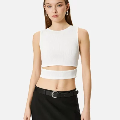 Short-Fit Sporty Round Neck T-shirt - White